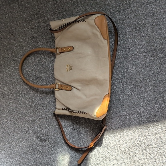 Vintage MCM Cream Leather Two Way Crossbody Bag - Picture 11 of 12